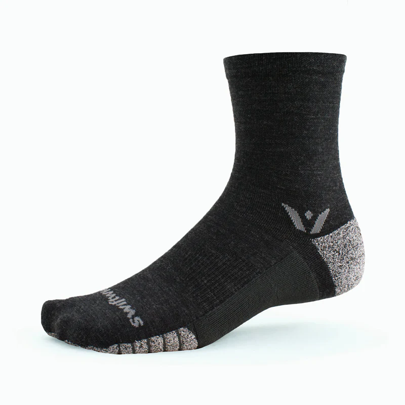 SWIFTWICK Socks  FLITE XT TRAIL - FIVE / MID CREW - COAL - Medium