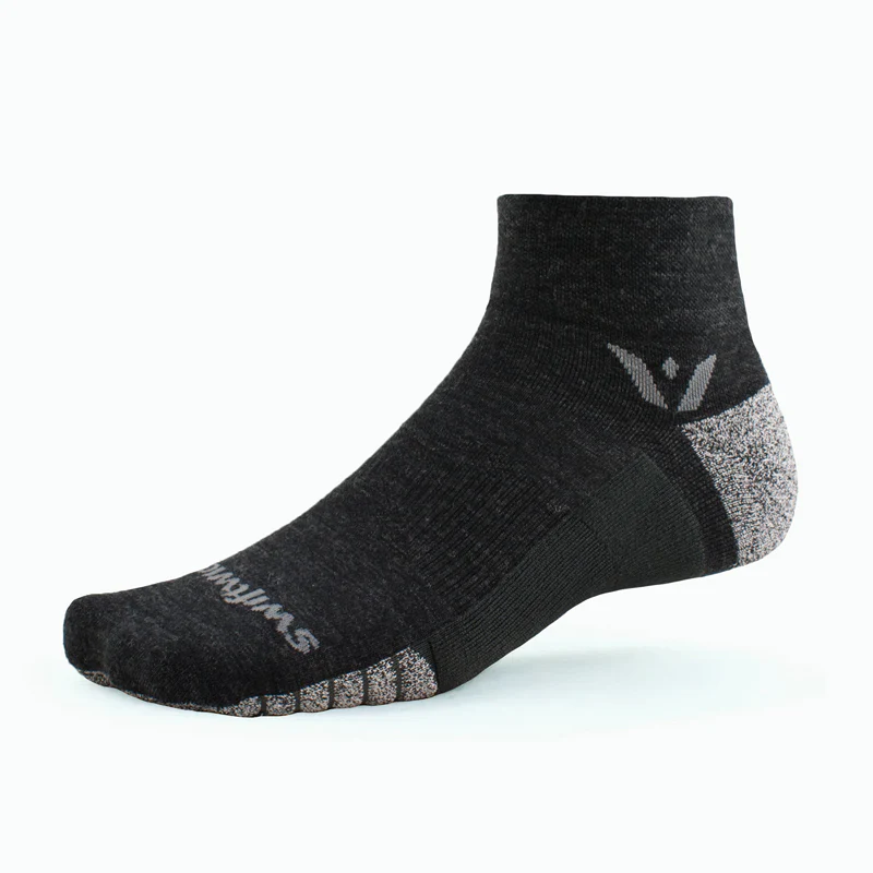 SWIFTWICK Socks FLITE XT TRAIL - TWO / QUARTER CREW - COAL - Extra Large
